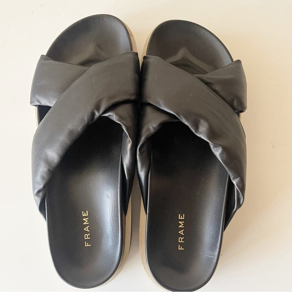 FRAME slip on black size 7.5